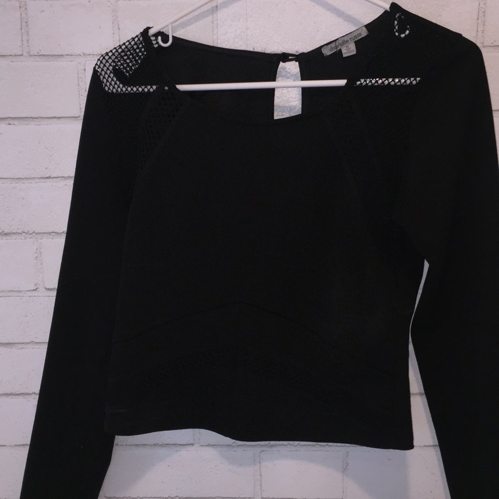 Black cropped shirt